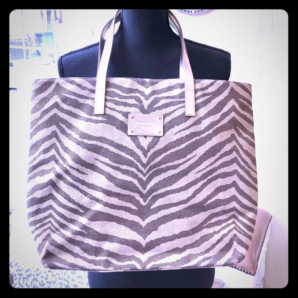 Michael Kors Tote Bag 🌟